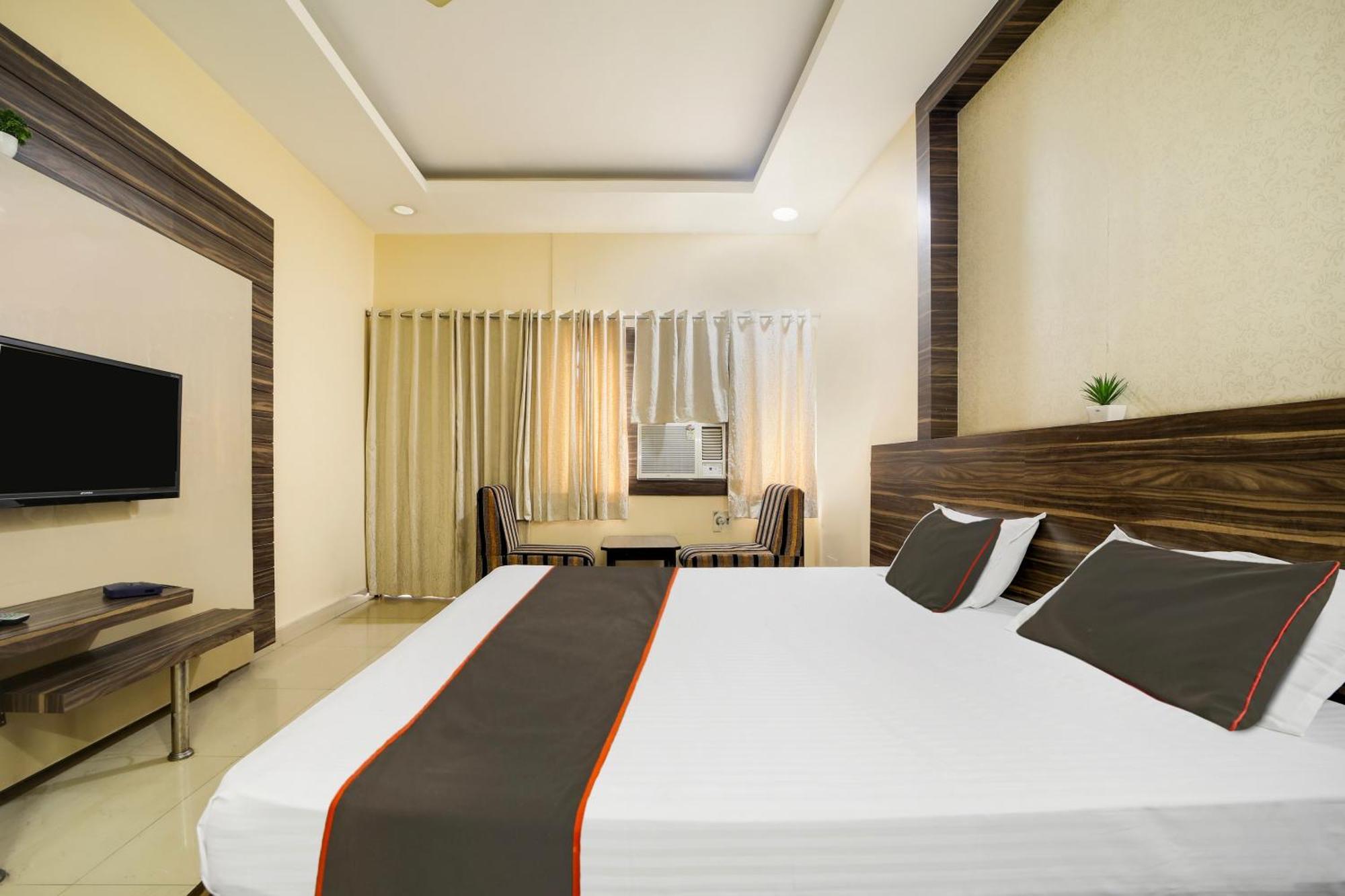 בהופאל Collection O Hotel Silver Inn מראה חיצוני תמונה